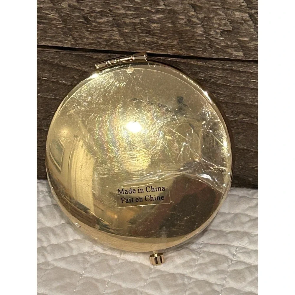 Vintage Compact with Mirror Jeweled Snowflake Gold Tone Enamel Winter‎ White